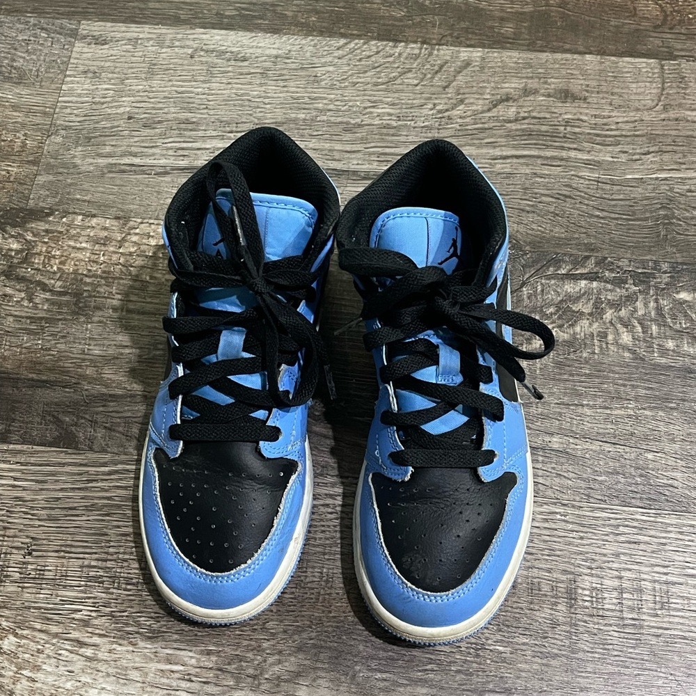 Nike Jordan Kids Blue and Black Sneakers
